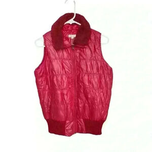 Millie épie vest size M red detachable collar
